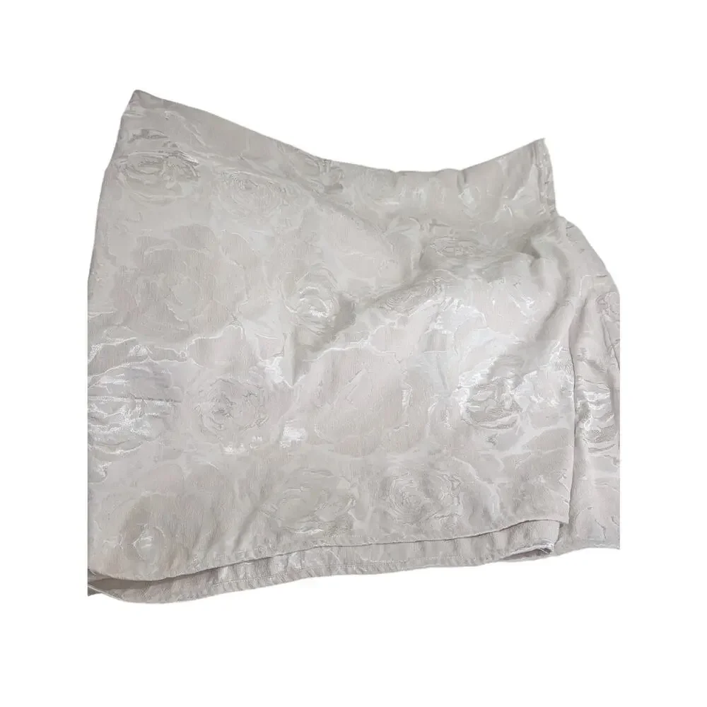 STUNNING GORGEOUS PINK/SILVER BIG ROSES W/SATIN SHEEN FABRIC SHOWER CURTAIN!